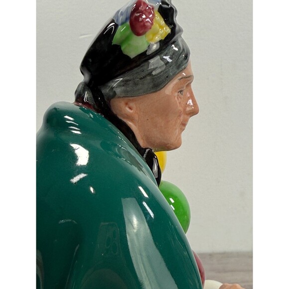 Vintage Royal Doulton The Old Balloon Seller HN1315 England 7.5" Tall 1940s Mint - Picture 13 of 16